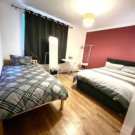 Private Room With Two Beds Near Central London Eksteriør billede