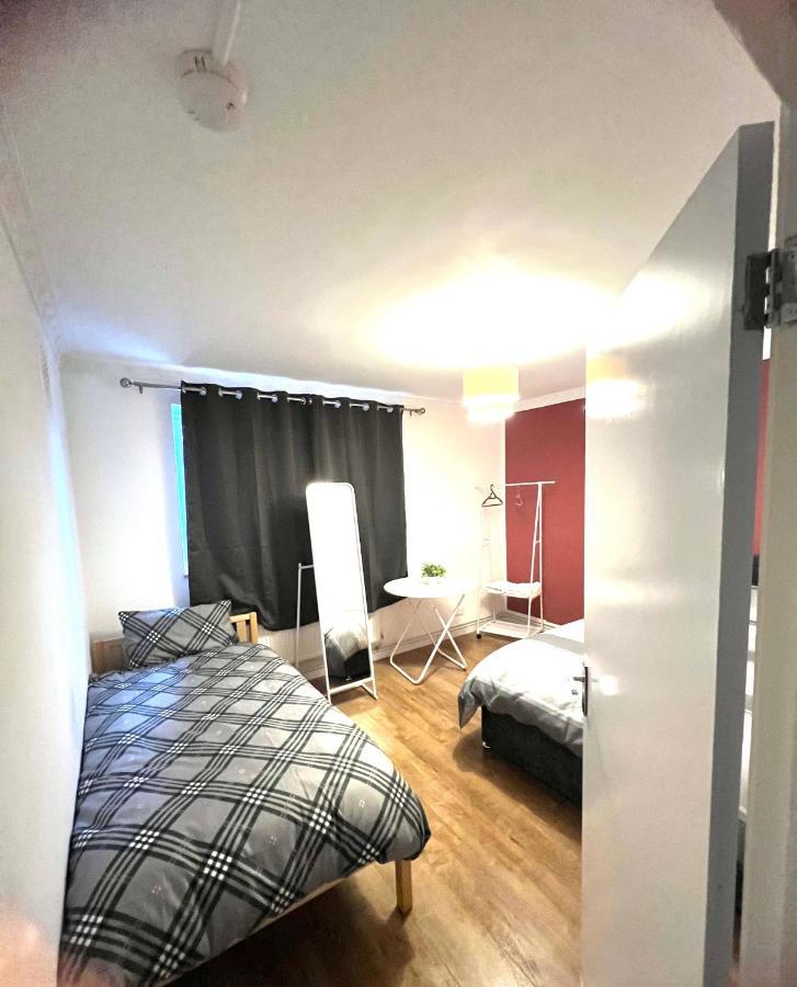 Private Room With Two Beds Near Central London Eksteriør billede