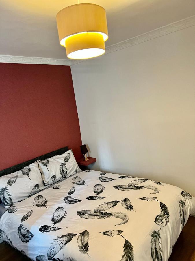 Private Room With Two Beds Near Central London Eksteriør billede